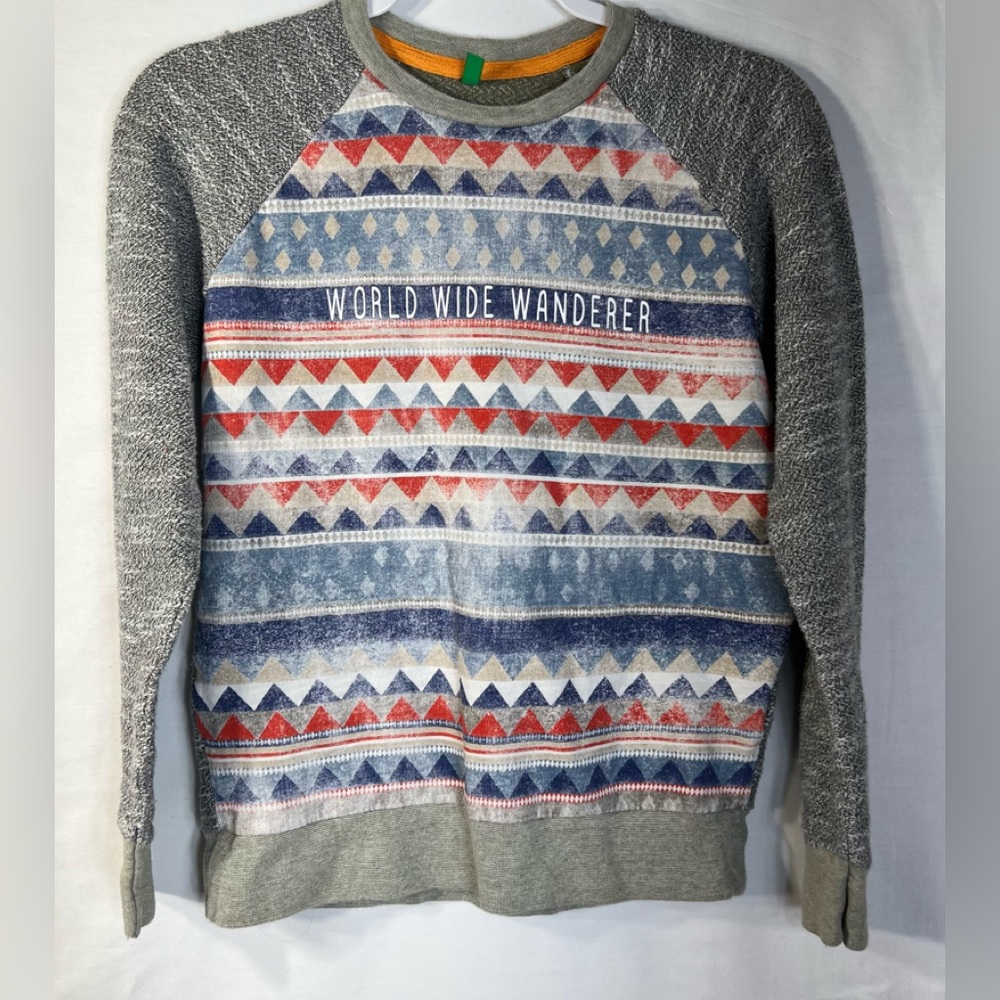 Women’s United Colors of Bennetton Size M World Wide Wonderer Sweater